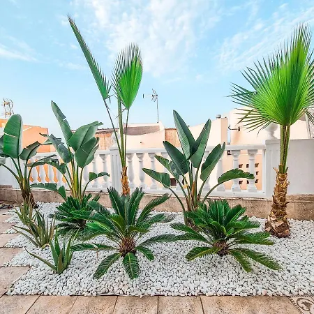 Сasa de vacaciones Oceanview Boutique House, 125 Sqm, Parking, Sunset Rooftop *